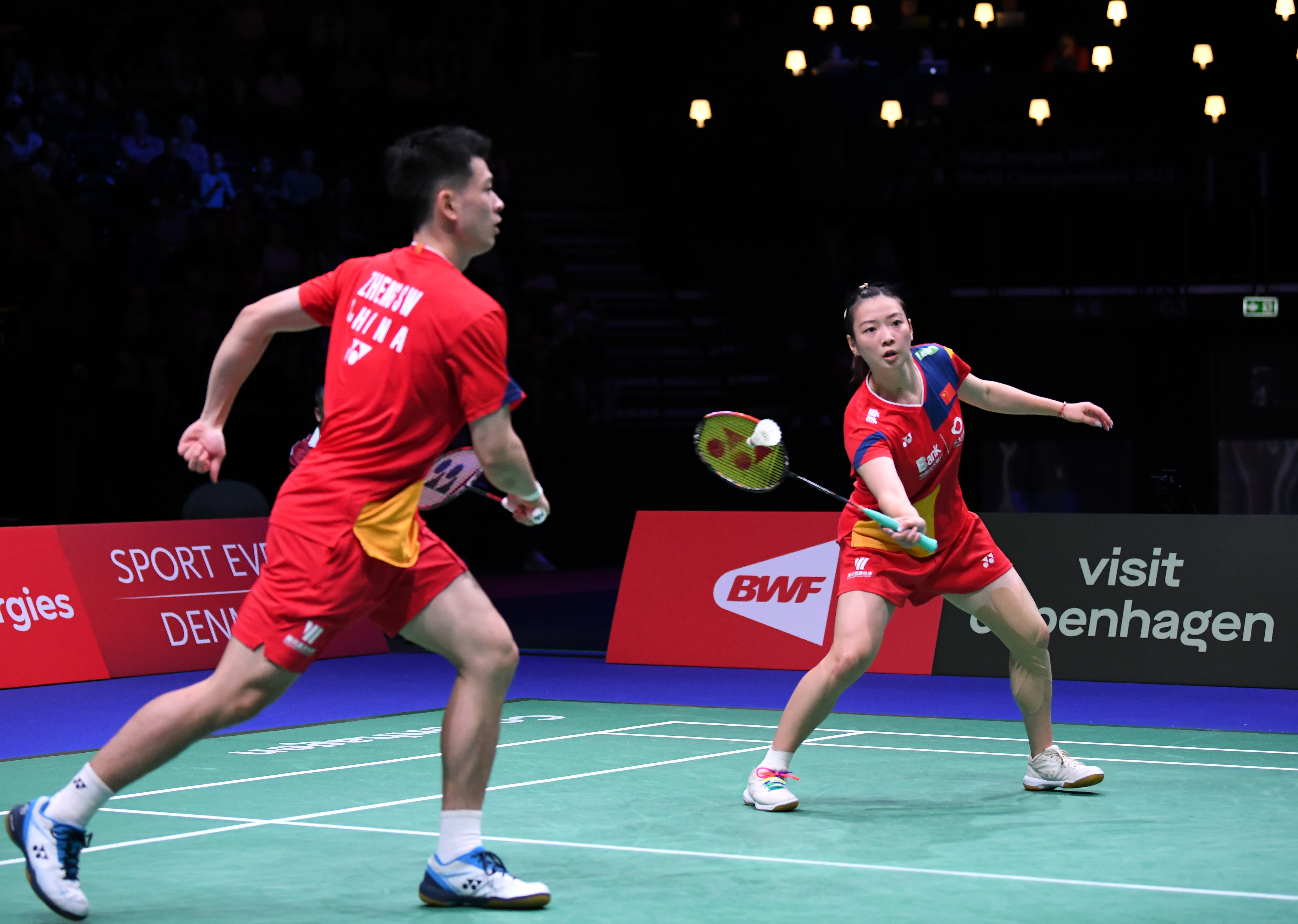 队以其强大 队以其强大