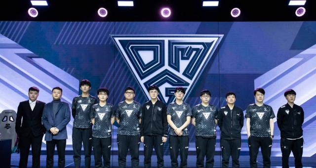 对一位伟大 对一位伟大