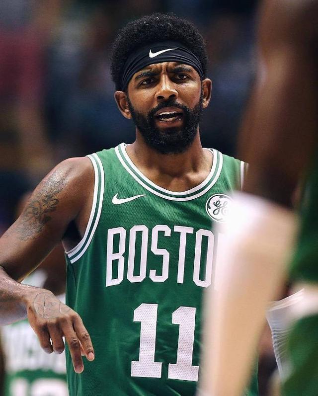 他与妻子瓦 他与妻子瓦