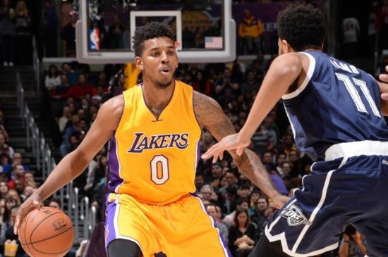 以中速与控 以中速与控